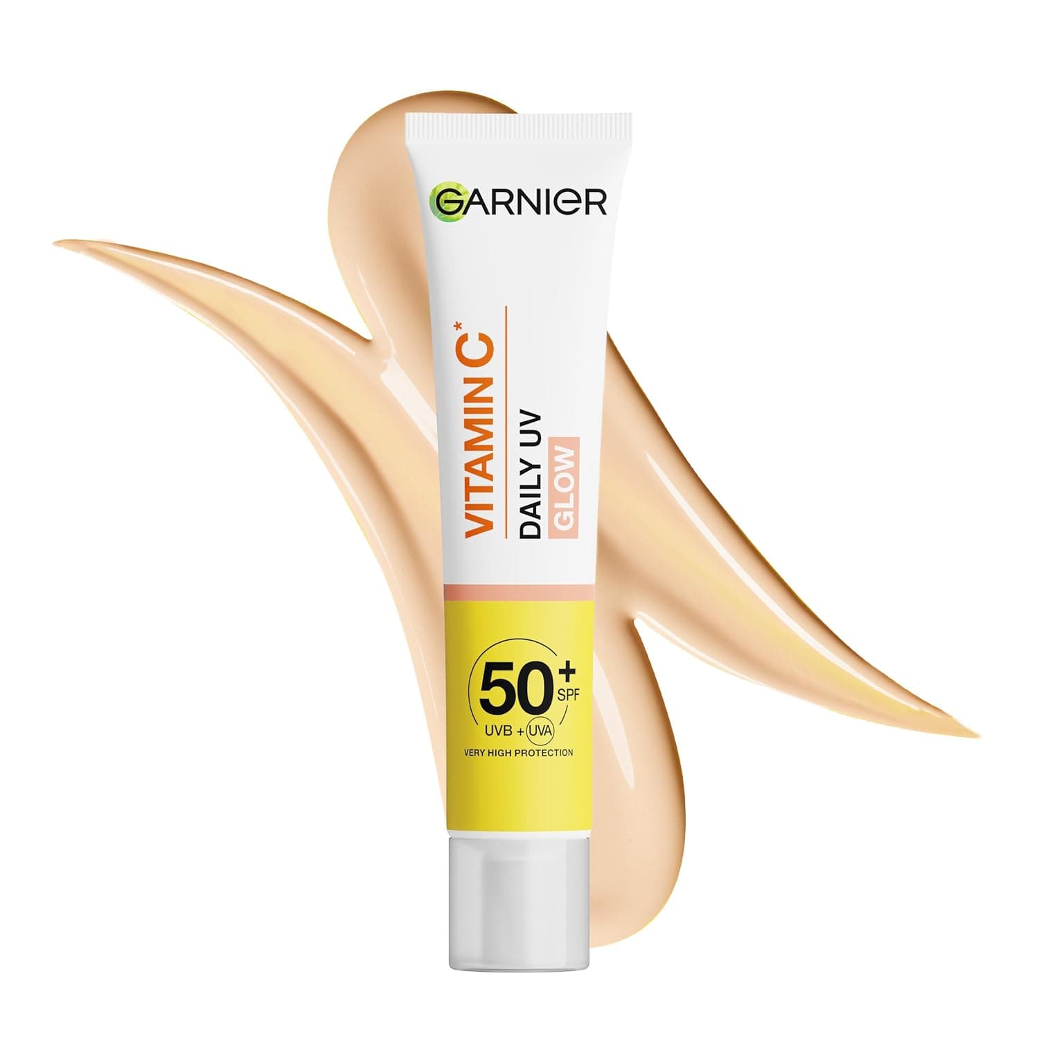 Weiße Tube mit gelbem Fuß und beigem Cremeklecks dahinter, Aufschrift Garnier, Vitamin C, Daily UV Glow, 50 plus SPF, UVB und UVA, very high protection