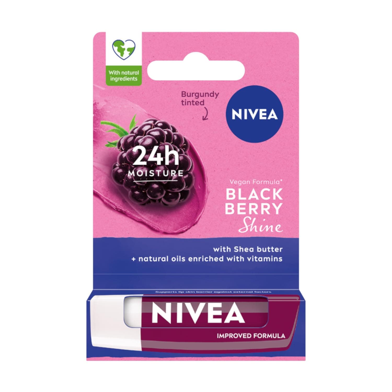 Pink-blaue Blisterkarte von NIVEA mit einer Brombeere und einem beerenfarbenen Klecks, Aufschrift Black Berry Shine, 24h Moisture, Vegan Formula mit Sternchen, with Shea butter, darunter der dunkelrote Pflegestift